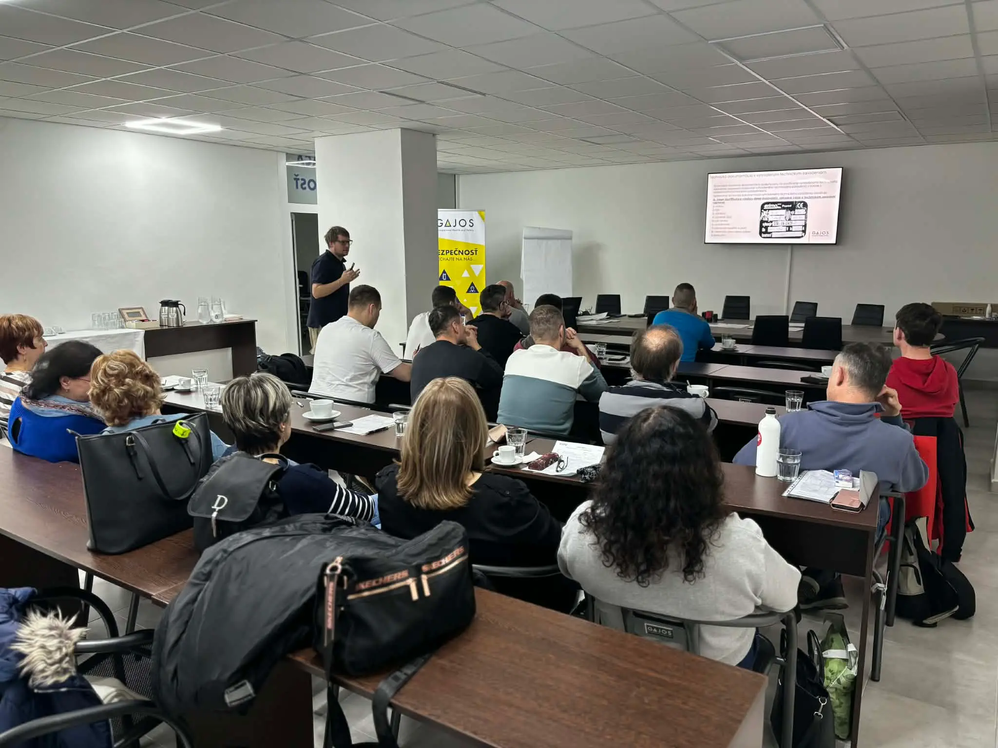 Základný kurz pre elektrotechnikov § 21-23 v Považskej Bystrici